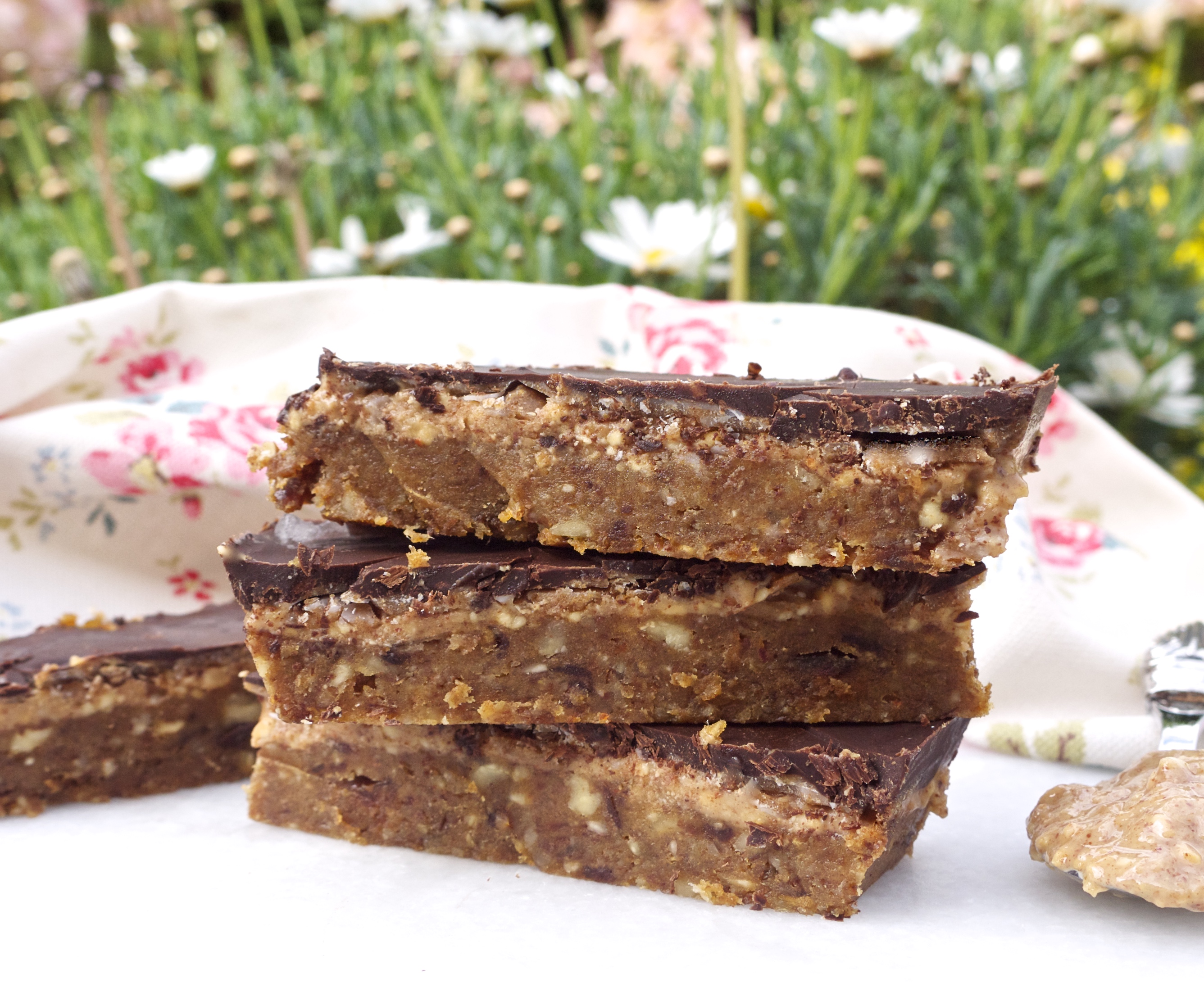 chocolate-peanut-butter-bars-rosanna-davison-nutrition