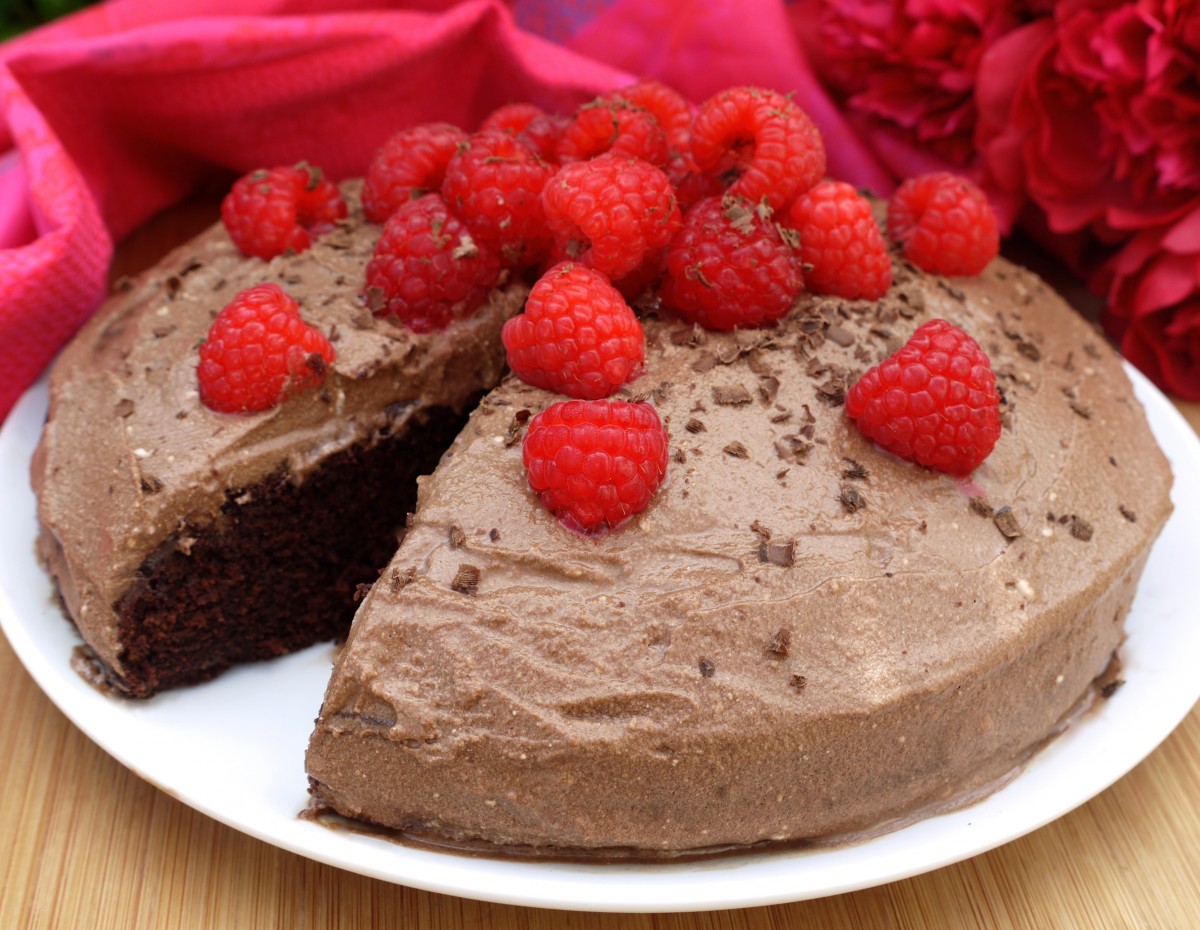 Chocolate Raspberry Cake - Rosanna Davison Nutrition